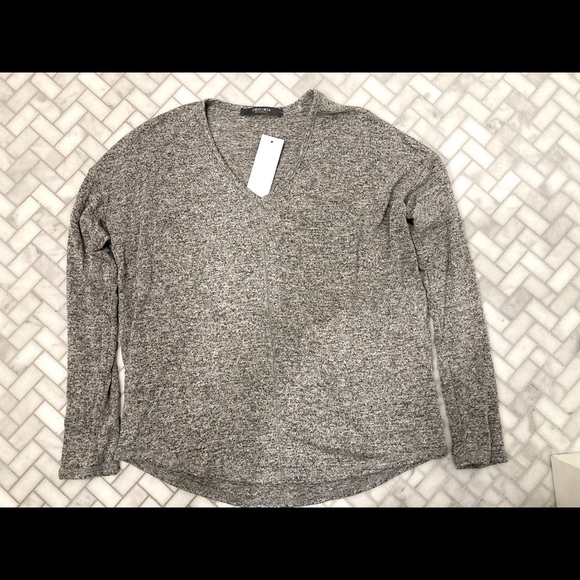 COIN1804 V-NECK SWEATER - size small - Picture 7 of 12